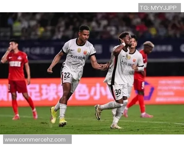 茹萨引领成都蓉城崛起新篇章展现足球魅力与团队精神